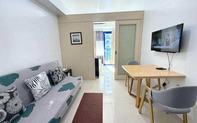 Staycation Sea Residences MOA Jermel