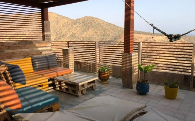 Surf House Little Paradise