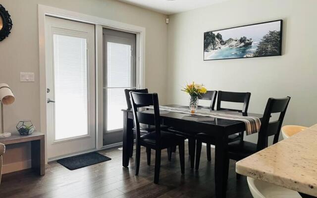 Charming 3BR Detached House in Stonebridge