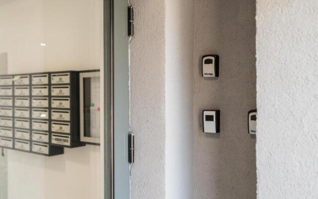 East Side Living & Terrace