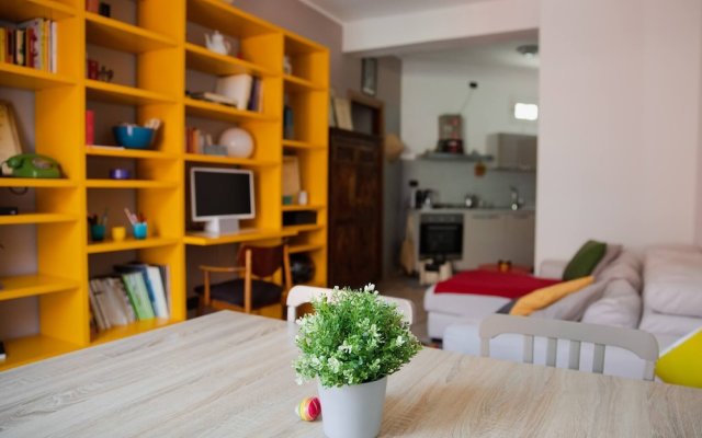 Arty Colourful Flat Close to Campus Bocconi - by Beahost Rentals