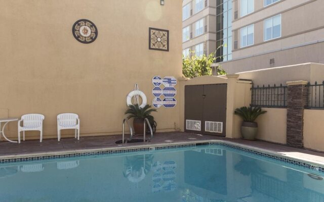 Anaheim Islander Inn and Suites