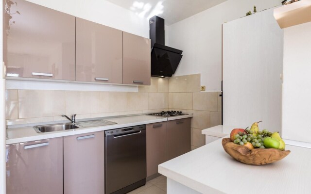 Amazing Apartment in Rijeka With 2 Bedrooms, Wifi and Outdoor Swimming Pool