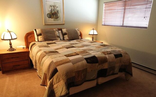 Rainbow S 4 3 Bedroom Condo by RedAwning