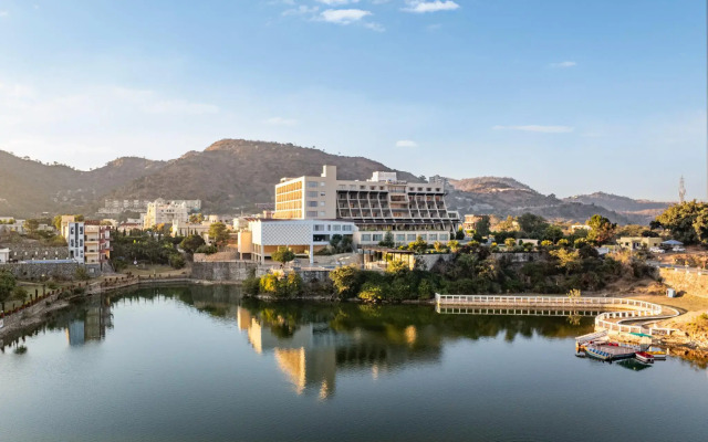 Via Lakhela Resort & Spa