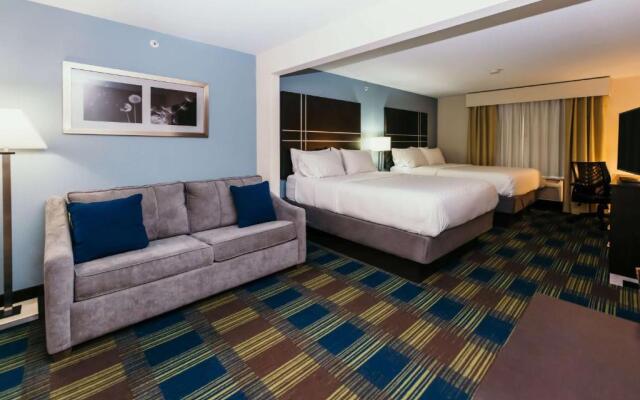 Howard Johnson by Wyndham Bole Plaza Chengwu