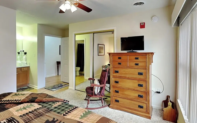 Hilltop Paradise by Jackson Mountain Rentals