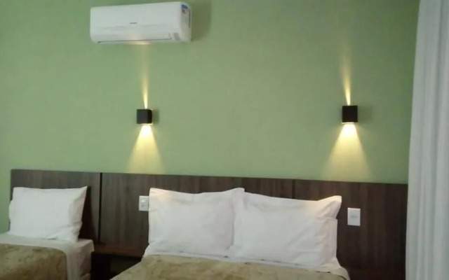 Pousada Rainha Dos Lagos