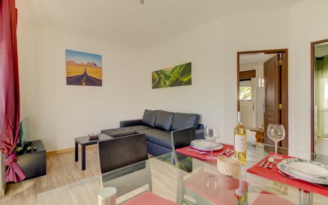 Apartment - 1 Bedroom with WiFi and Sea views - 107979