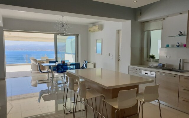 Luxurious Suite Athena Near To Beach