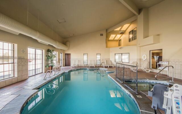OYO Townhouse Tulsa Woodland Hills