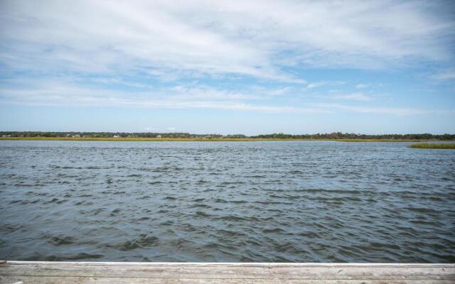 Sound Bite by Oak Island Accommodations