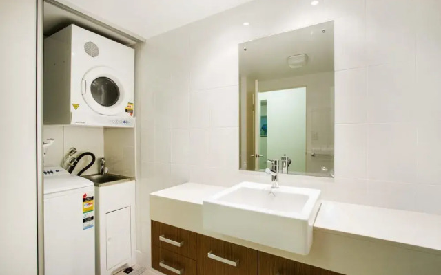 Tranquility Luxury 2 Bedroom Apartment
