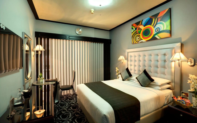 Broadway Hotel