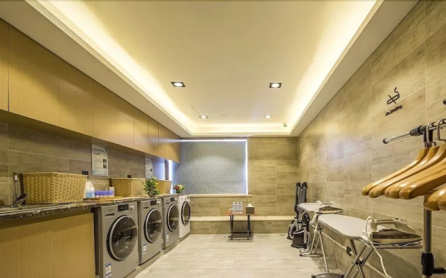 Atour Hotel Binjiang Binwen Road Hangzhou