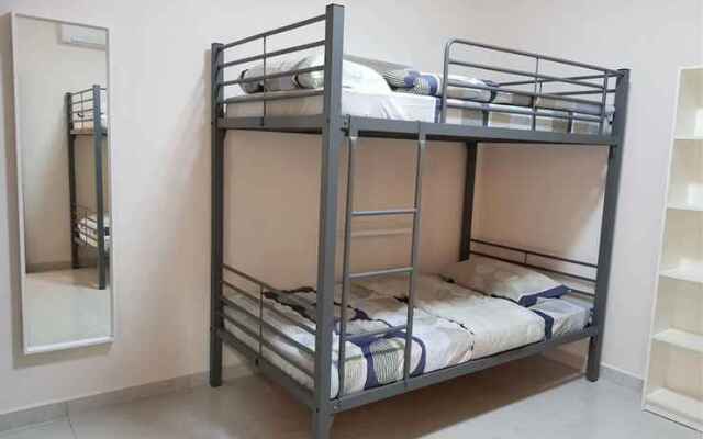 24A Home Stay Near Bukit Bintang