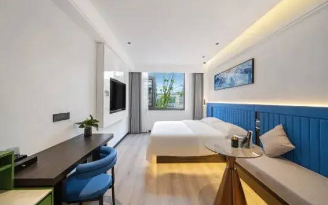 Chongqing Manxuan. Intelligent Hotel (Longxin Central Street)