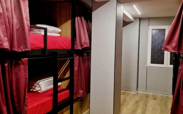 Velvet Hostel Business