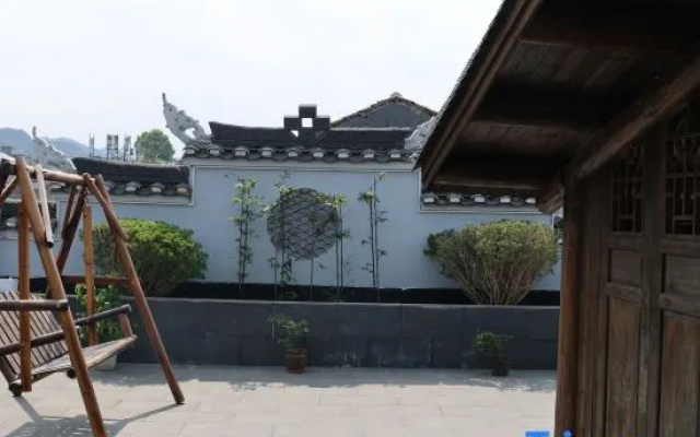 Houjiefang Homestay (Border City Chatong Scenic Area)