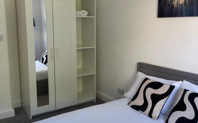 Privategarden- Freeparking- wd- 2br- Wifi