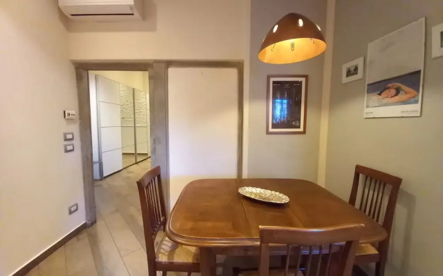 Leone in Firenze With 1 Bedrooms and 1 Bathrooms