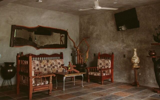 Madre Tierra Apartments