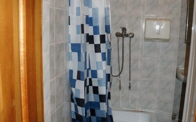 Жилое помещение Красный Диван