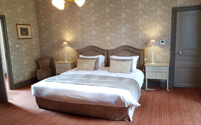 Hôtel Restaurant - Chateau de Lalande