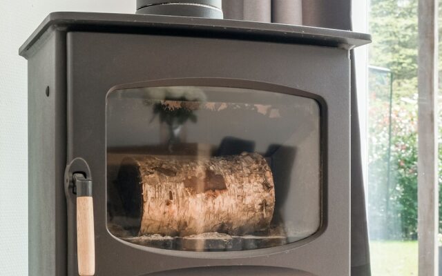 Secluded Bungalow in Laag-soeren With Garden