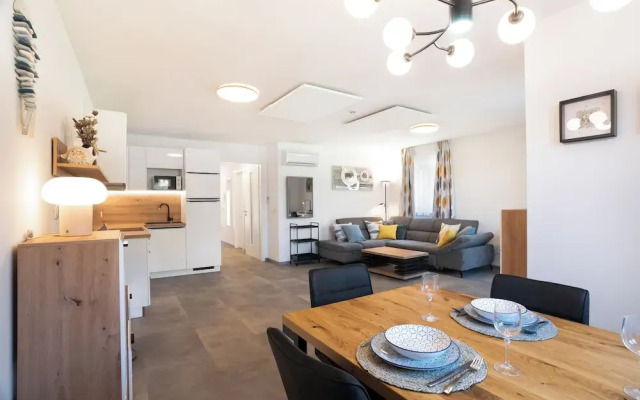 Marina Apartment Ammonite