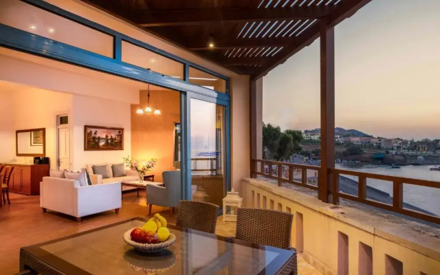 'captain's House' Traditional Hotel Suites