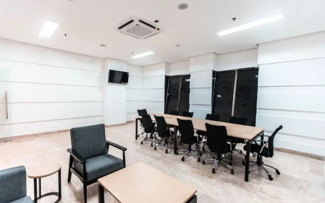 Super OYO Townhouse 1 Hotel Salemba