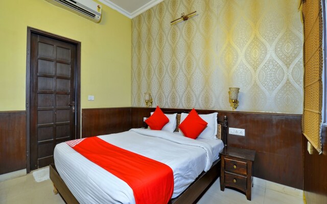 OYO 2072 Hotel Indigo Heritage