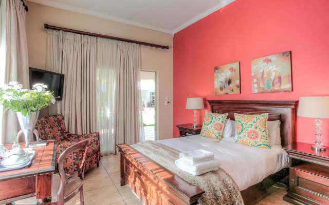 Woodmead Guest Lodge