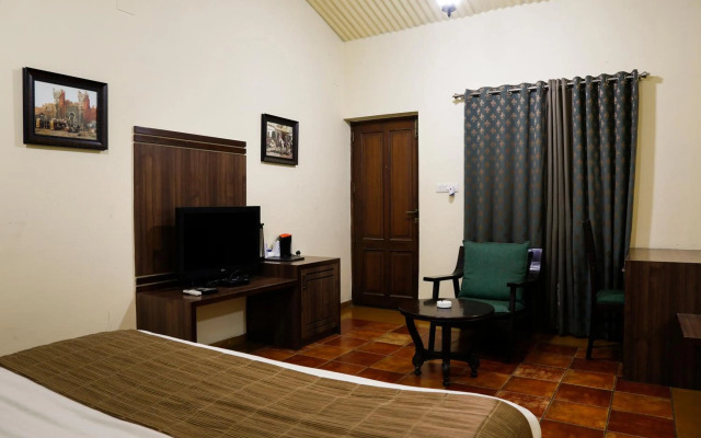 The Colonial Manek Manor