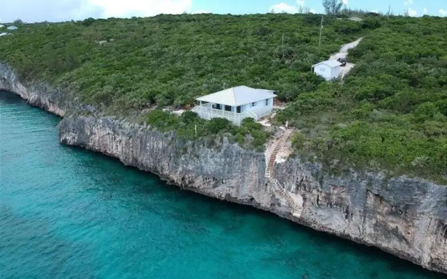 Palm Bluff by Eleuthera Vacation Rentals