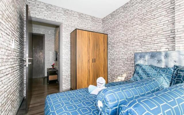 The Base Park East - Bangkok Sukhumvit 77