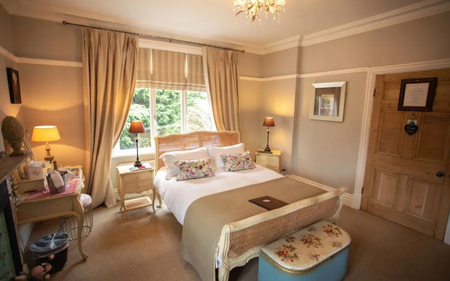 Treherne House & The Malvern Retreat