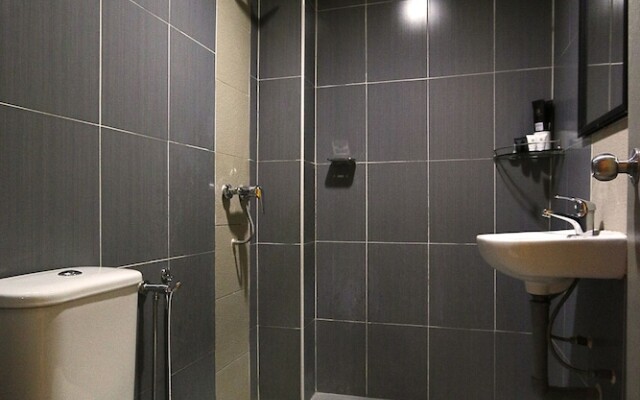 Golden Roof Hotel Falim Ipoh