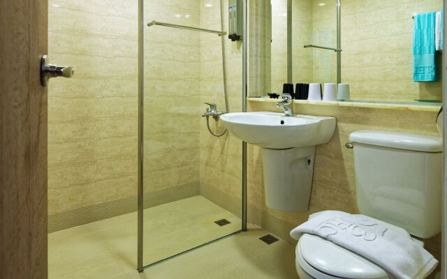 Taiwan Pavilion line 53