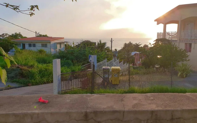 House with 2 Bedrooms in Les Anses-D'Arlet, with Wifi