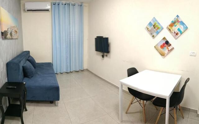 Short Term Apartment Tel Aviv Bat Yam 411