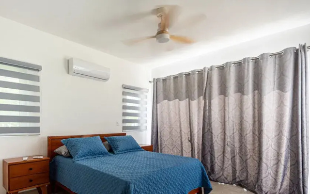 Spacious Family Suite, Ocean Village!
