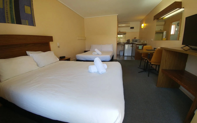 Eden Motel