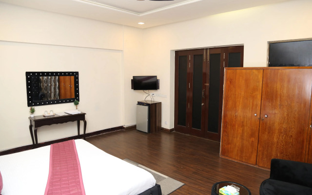 Westin Suites Guest House