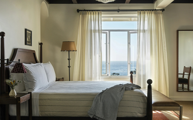 La Playa Hotel