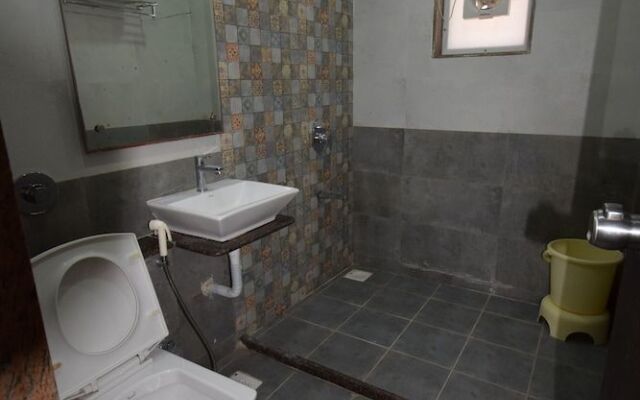 Hotel The Grand Krishna Inn