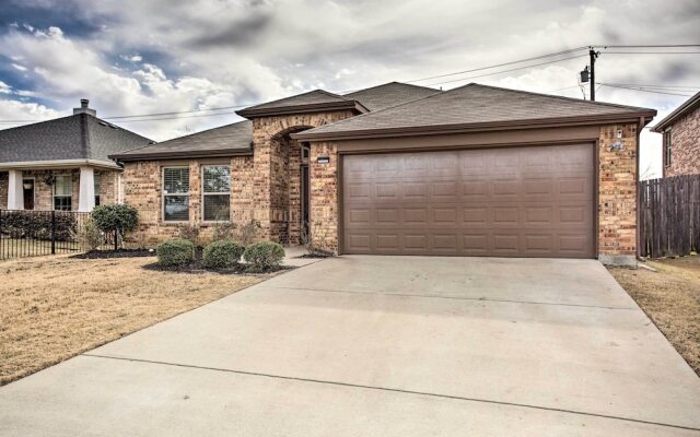 Private Yard & Grill: Greenville Vacation Rental