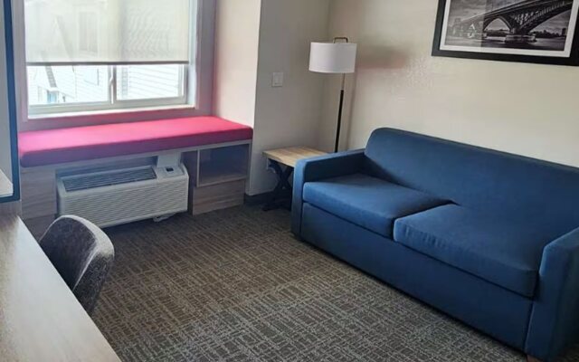 Eva Hotel Buffalo Airport, BW Signature Collection