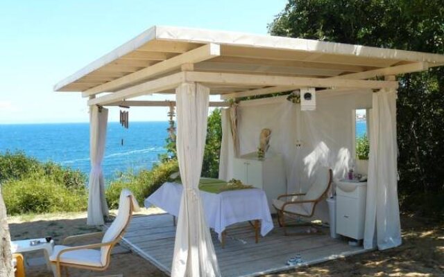 Paradise Bay Hotel